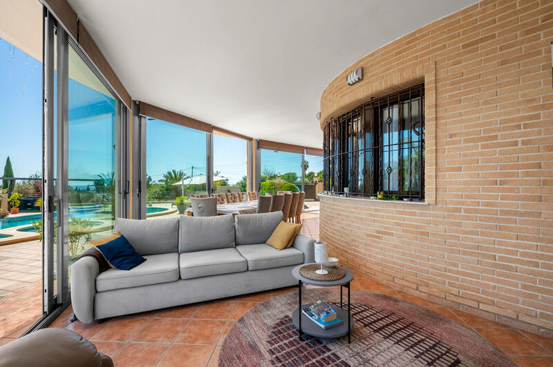 5 bedroom Country House for sale
