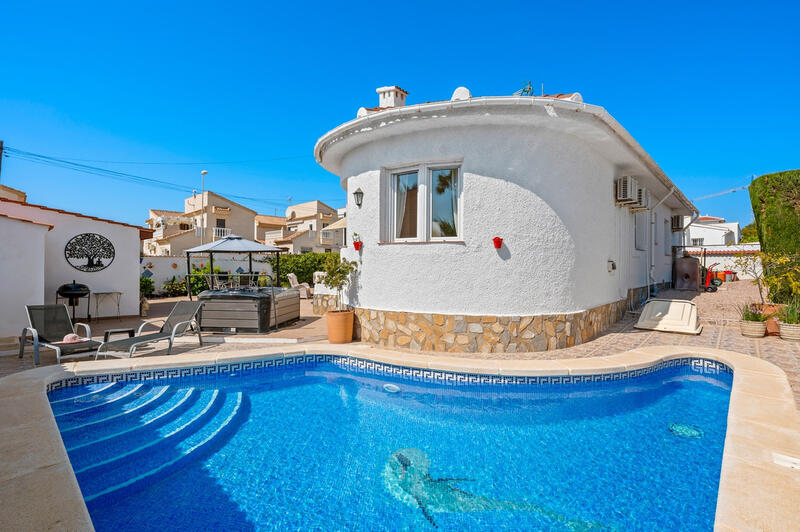 3 bedroom Villa for sale