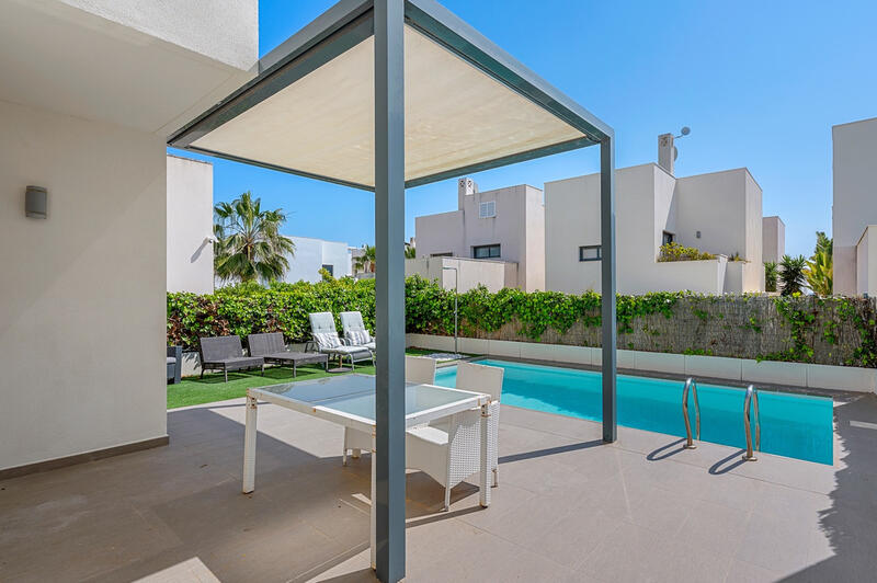 2 bedroom Villa for sale