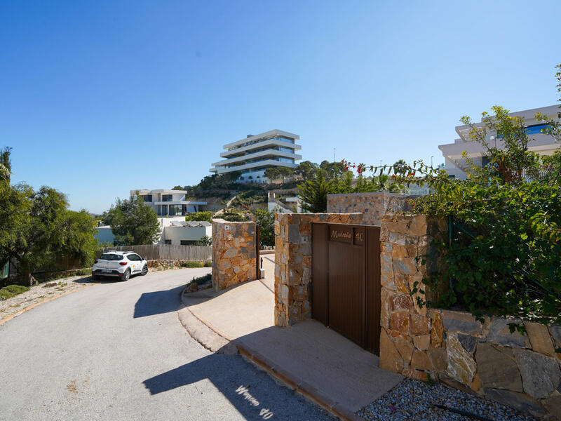 6 bedroom Villa for sale 6 bedroom Villa for sale