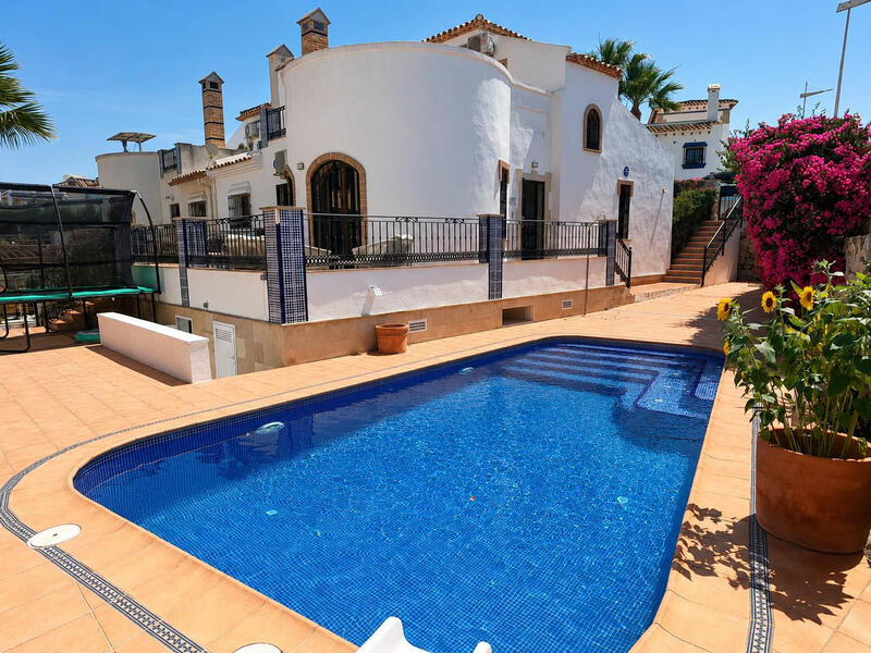 Villa til salg i Algorfa, Alicante