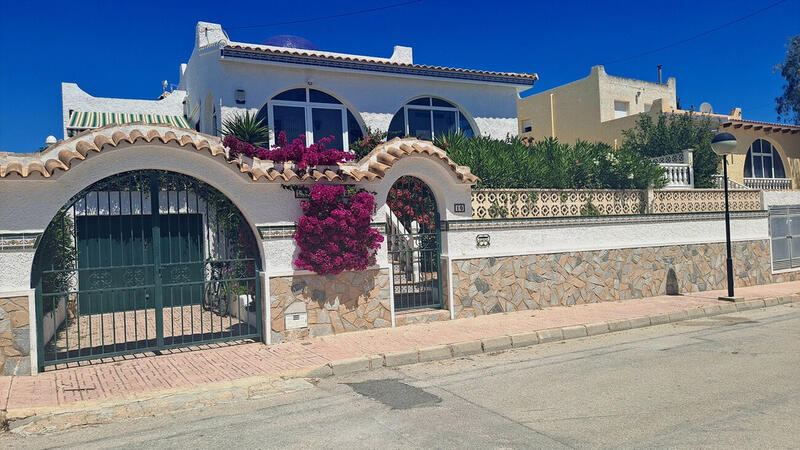 3 slaapkamer Villa Te koop