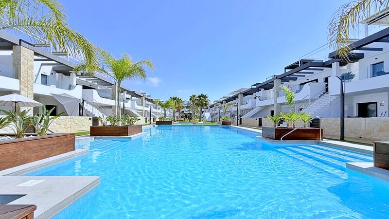 Apartamento en venta en Punta Prima, Alicante