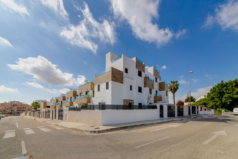 Rekkehus til salgs i Orihuela, Alicante