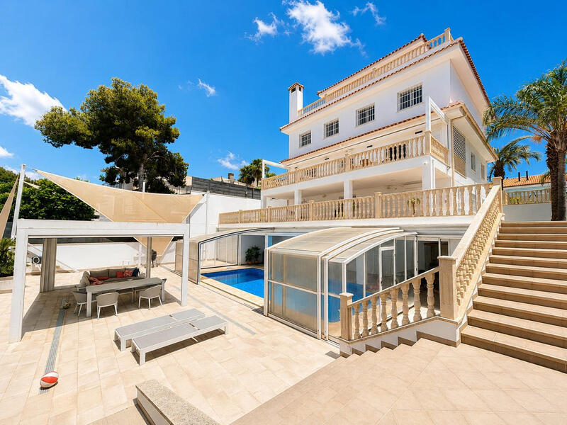 4 bedroom Villa for sale