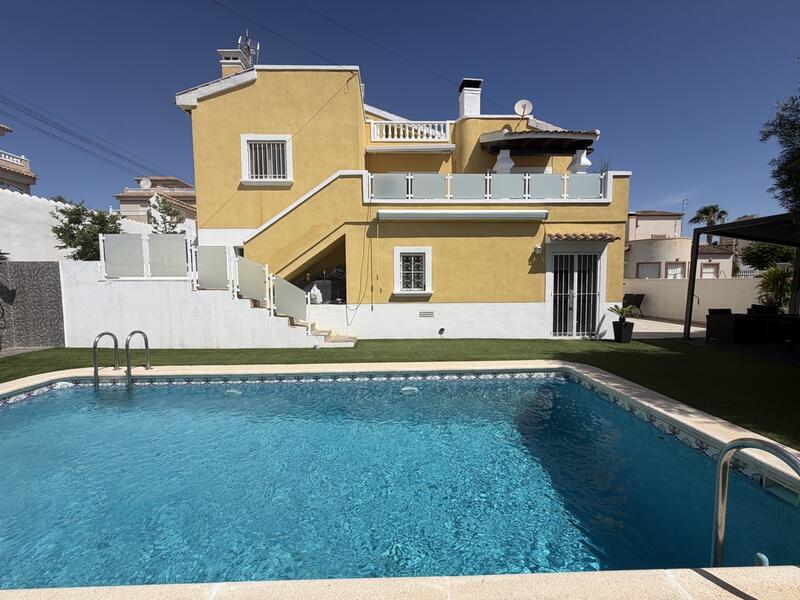 3 bedroom Villa for sale