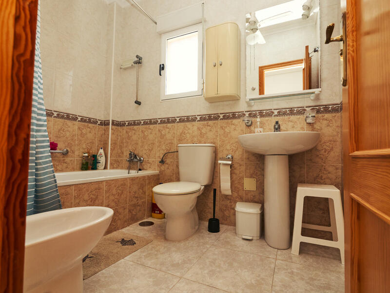 2 bedroom Townhouse for sale