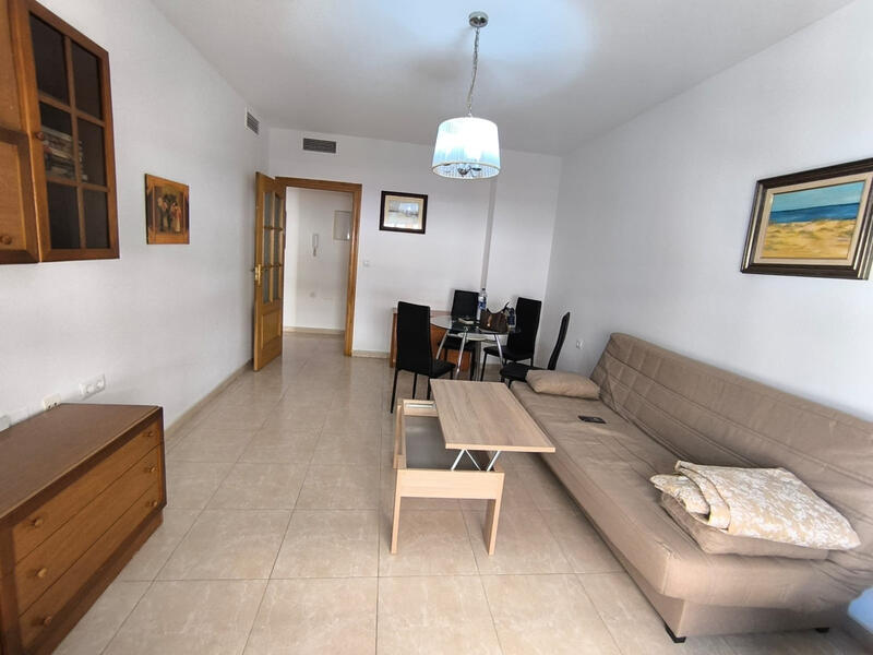 Apartamento en venta en Pinoso, Alicante