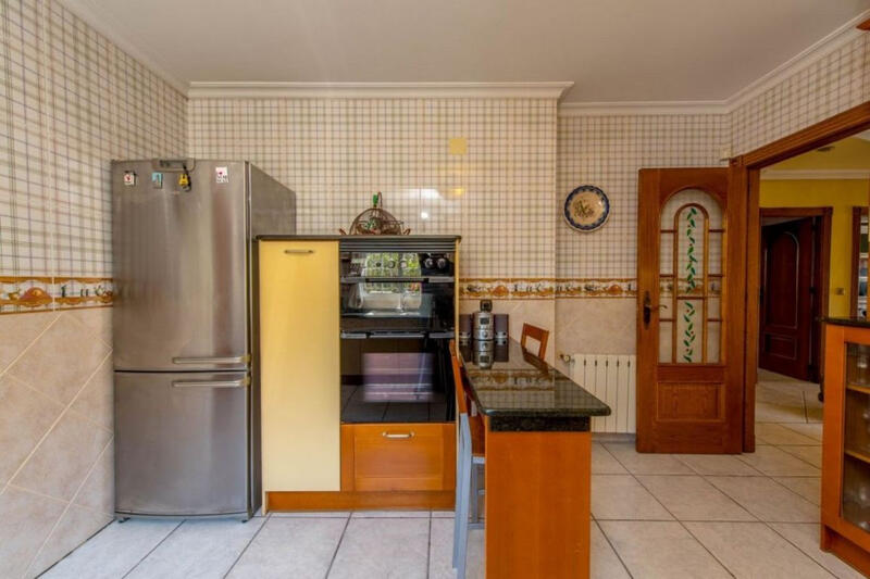 6 slaapkamer Villa Te koop 6 slaapkamer Villa Te koop