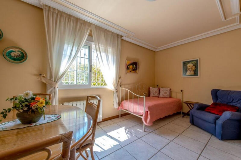 6 slaapkamer Villa Te koop 6 slaapkamer Villa Te koop
