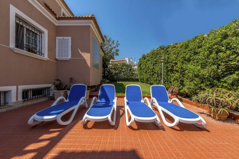 6 slaapkamer Villa Te koop 6 slaapkamer Villa Te koop
