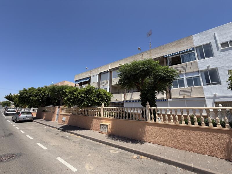 Lägenhet till salu i Mil Palmeras, Alicante