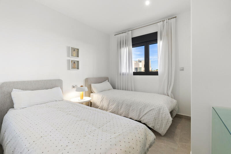 2 slaapkamer Appartement Te koop 2 slaapkamer Appartement Te koop