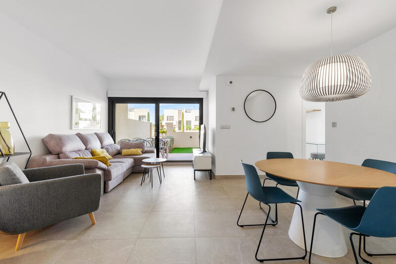 2 slaapkamer Appartement Te koop 2 slaapkamer Appartement Te koop