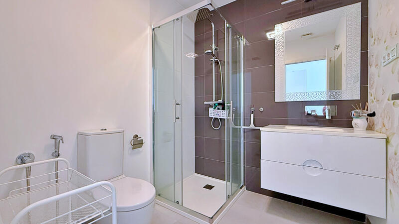 3 bedroom Apartment for sale