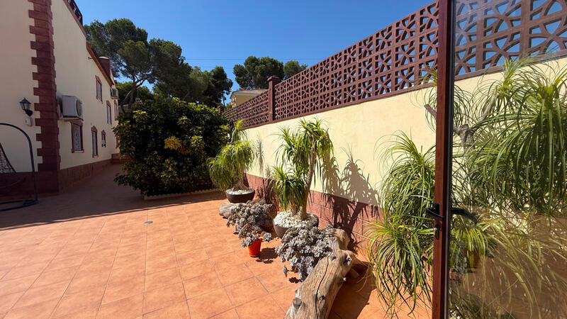 7 Schlafzimmer Villa zu verkaufen 7 Schlafzimmer Villa zu verkaufen