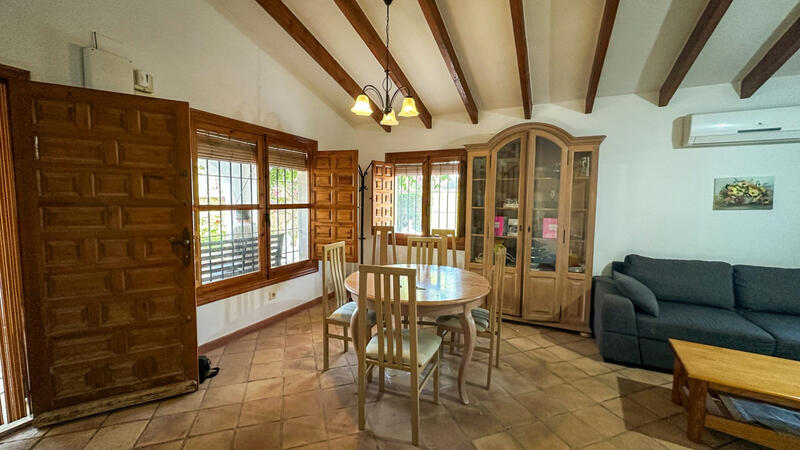 4 bedroom Villa for sale 4 bedroom Villa for sale