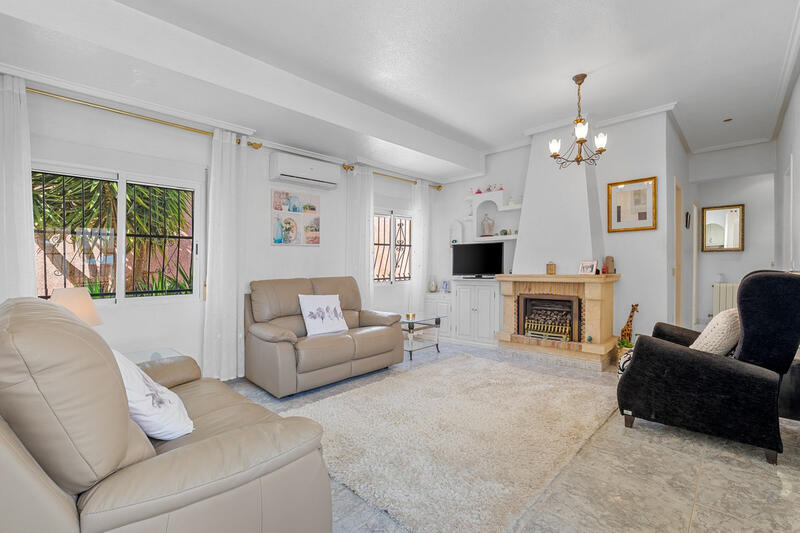 4 slaapkamer Villa Te koop 4 slaapkamer Villa Te koop