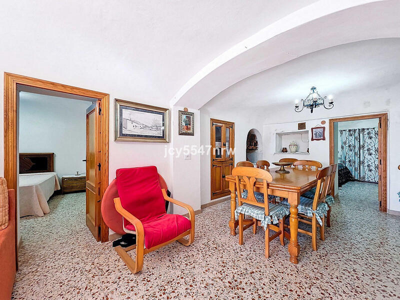 4 bedroom Country House for sale 4 bedroom Country House for sale