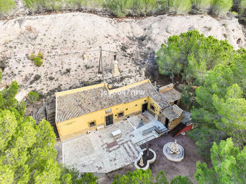 4 bedroom Country House for sale 4 bedroom Country House for sale