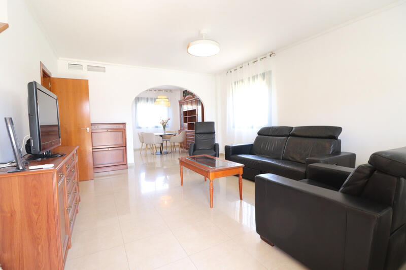 2 bedroom Townhouse for sale