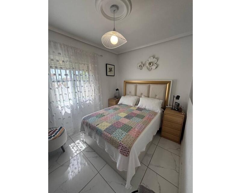 2 bedroom Townhouse for sale