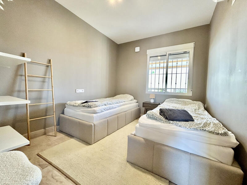 5 bedroom Villa for sale