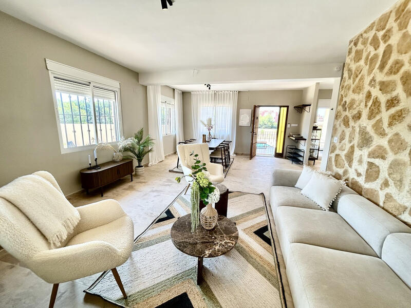 5 bedroom Villa for sale