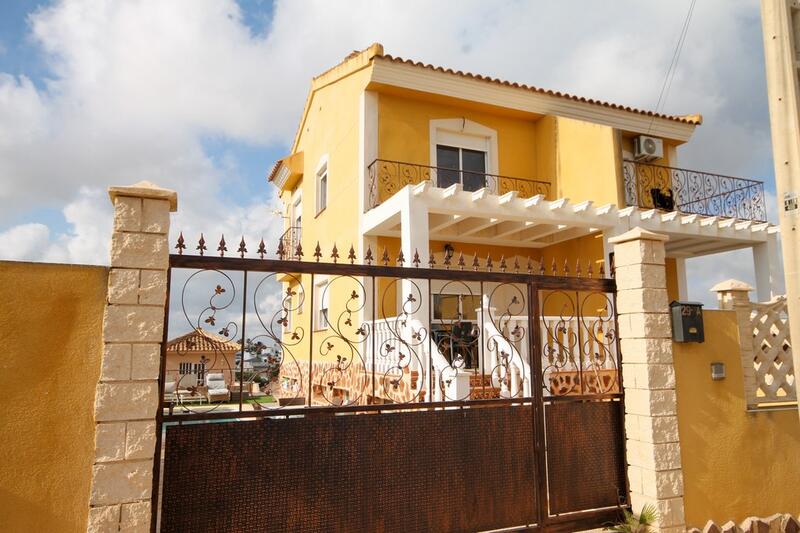 3 bedroom Villa for sale