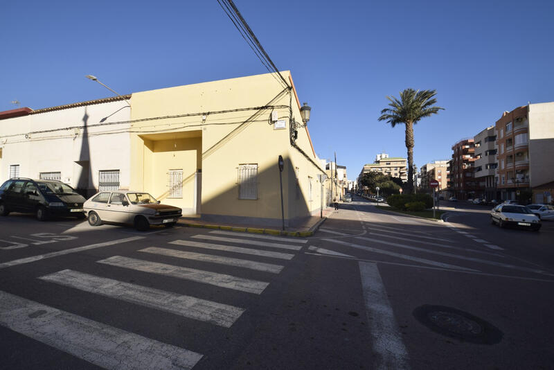 Villa till salu i Guardamar del Segura, Alicante