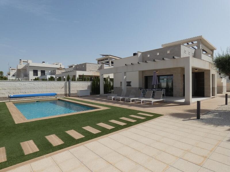 вилла продается в Ciudad Quesada, Alicante