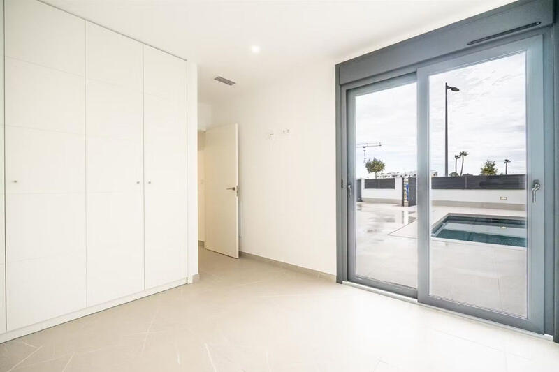 5 bedroom Villa for sale