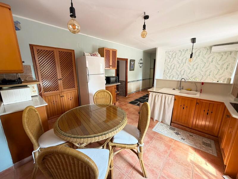 5 bedroom Villa for sale