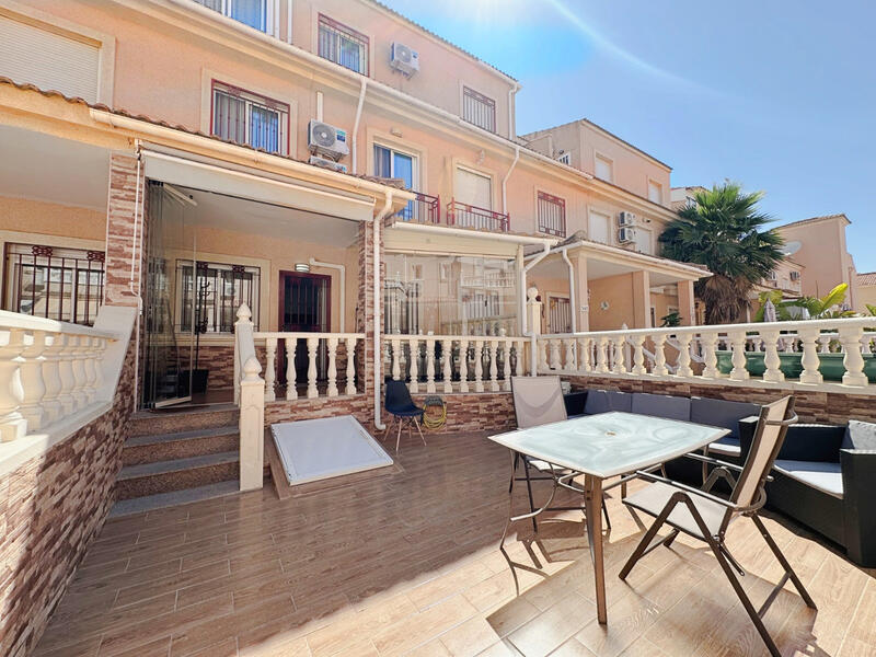 Maison de Ville à vendre dans La Zenia, Alicante