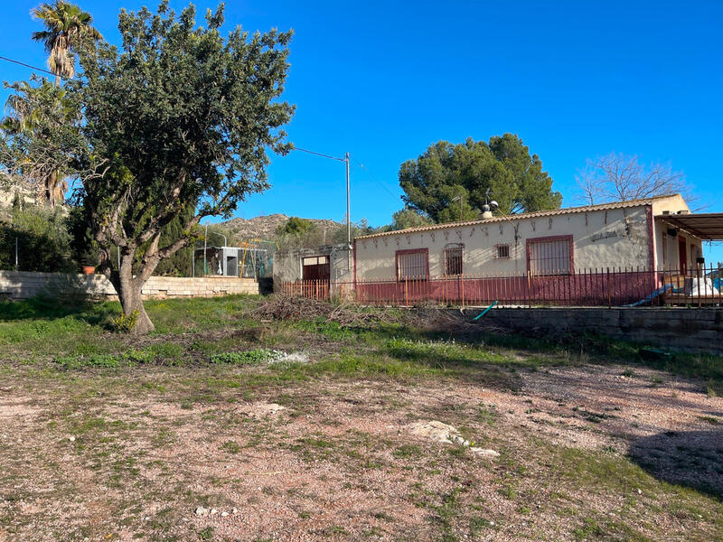 3 bedroom Country House for sale 3 bedroom Country House for sale