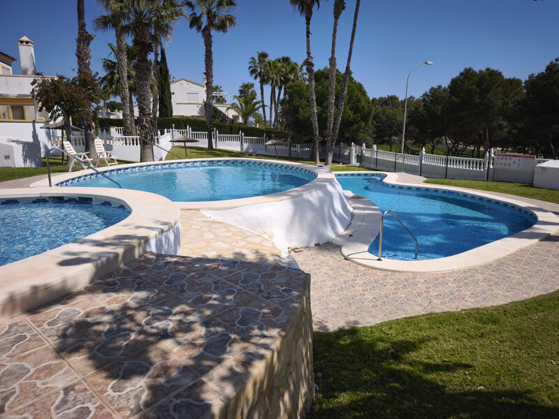 2 bedroom Townhouse for sale 2 bedroom Townhouse for sale