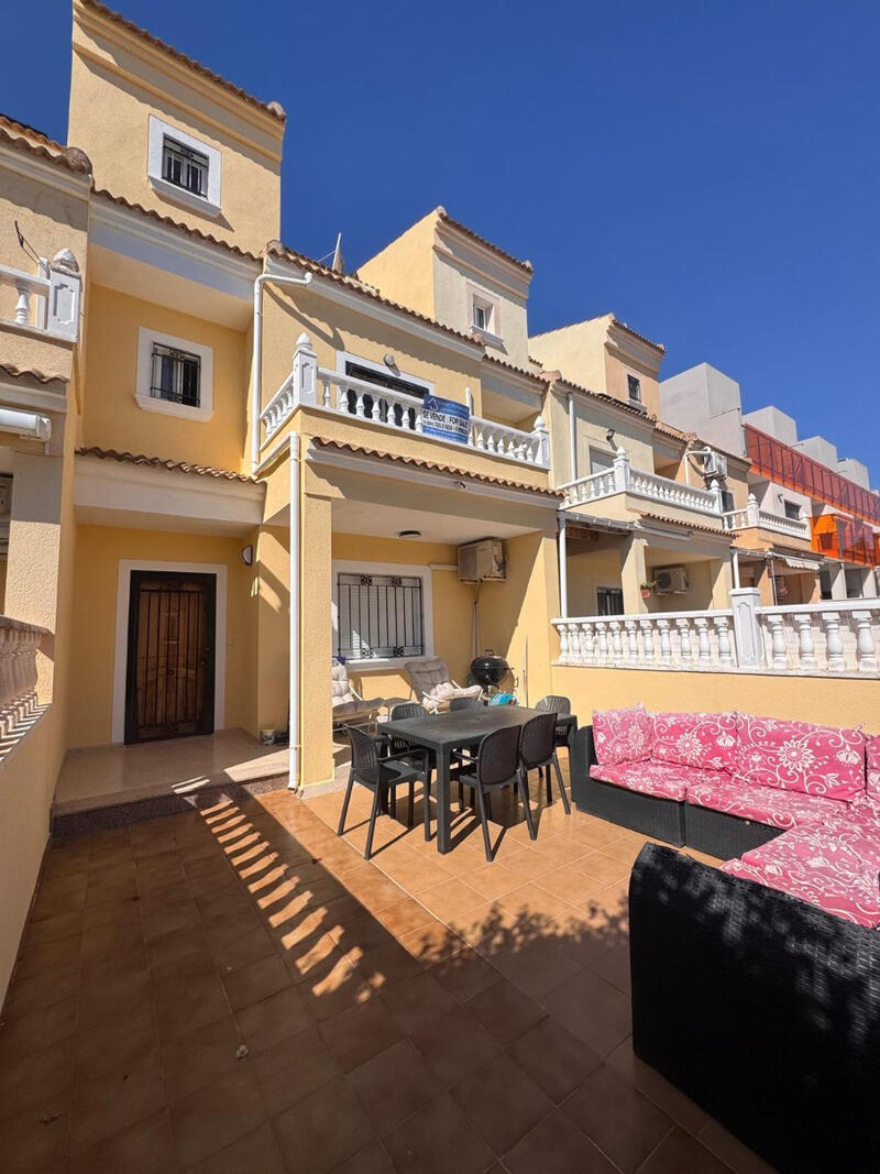 Adosado en venta en Campoamor, Alicante