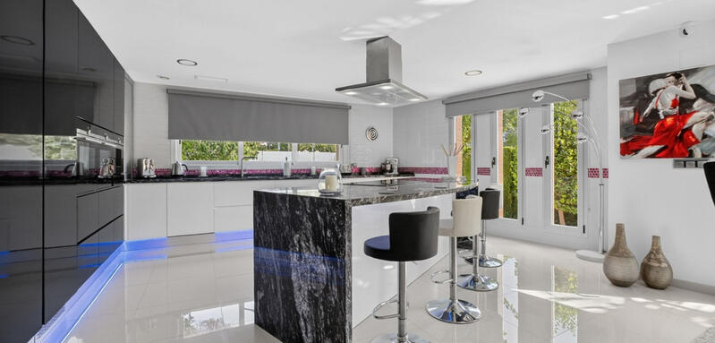 4 Schlafzimmer Villa zu verkaufen