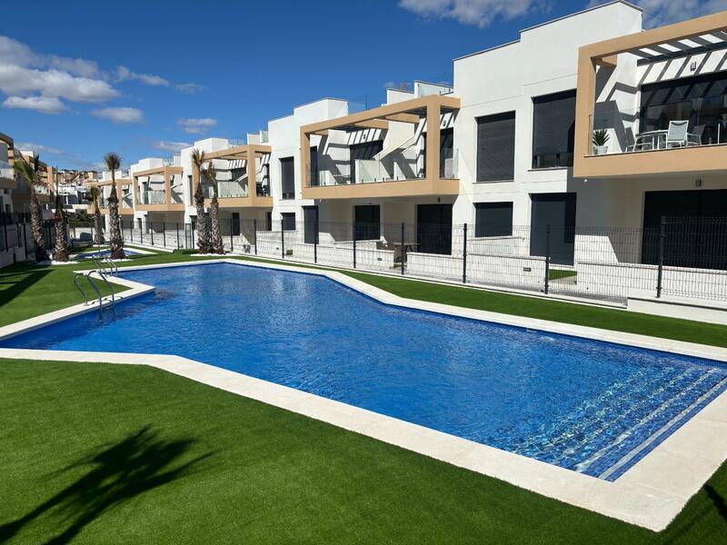 квартира продается в Villamartin, Alicante