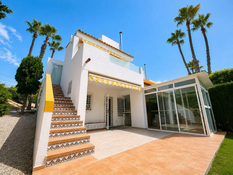 Villa zu verkaufen in Villamartin, Alicante