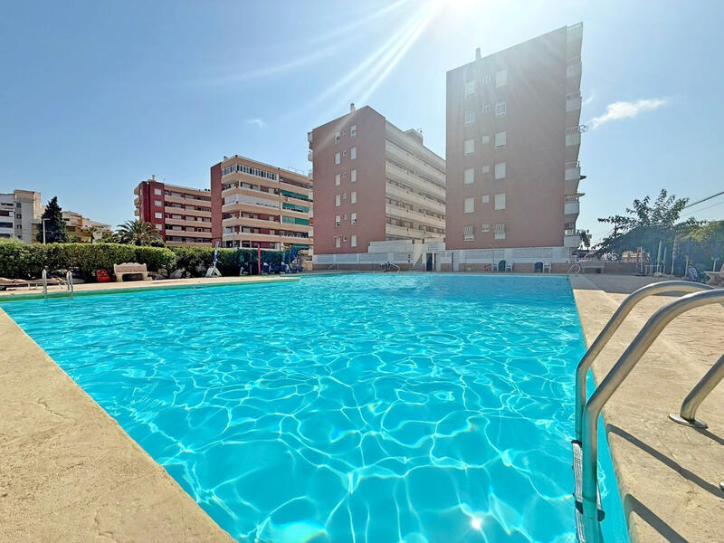 Apartamento en venta en Punta Prima, Alicante