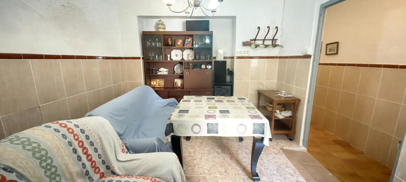 3 bedroom Townhouse for sale