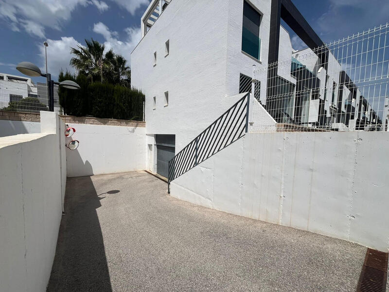 2 Cuarto Villa en venta