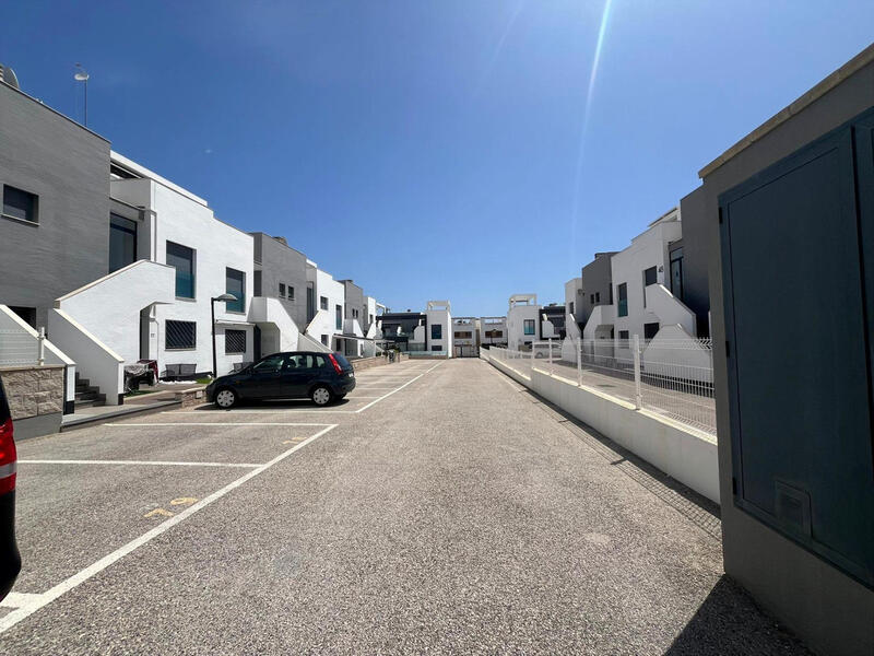 2 Cuarto Villa en venta