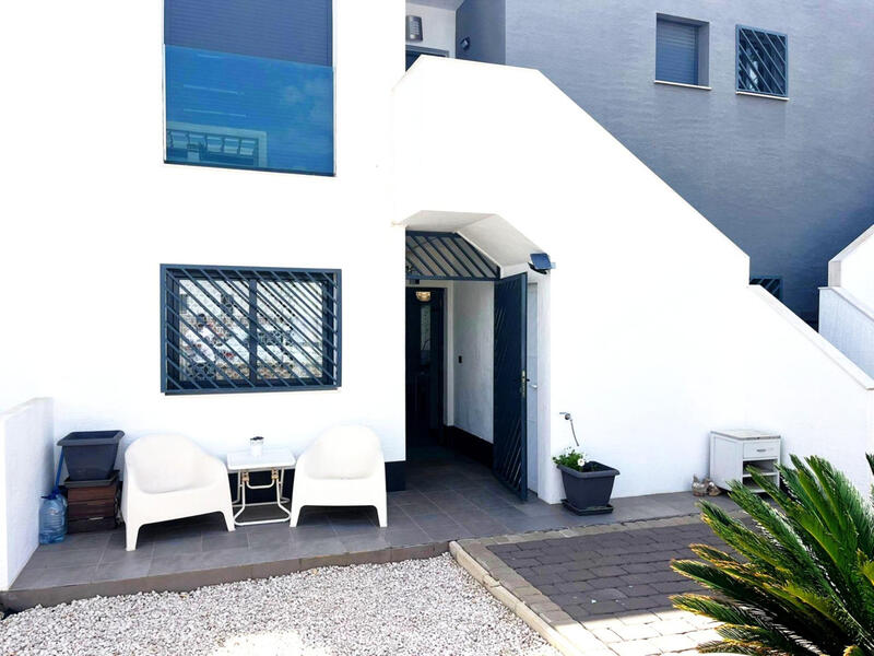 2 Cuarto Villa en venta
