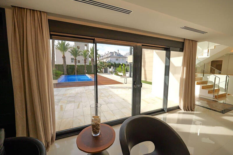 3 bedroom Villa for sale 3 bedroom Villa for sale