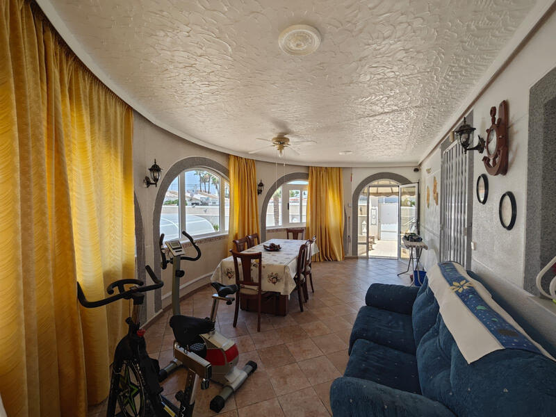3 Schlafzimmer Villa zu verkaufen 3 Schlafzimmer Villa zu verkaufen