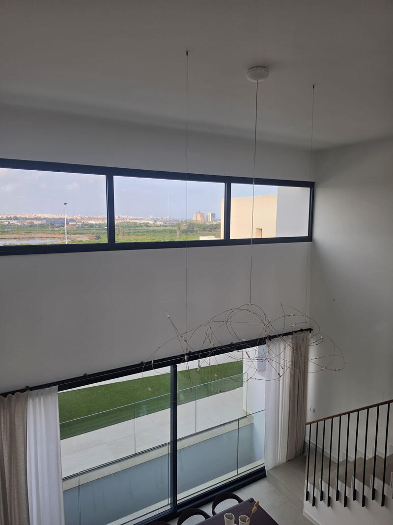 4 soverom Villa til salgs 4 soverom Villa til salgs