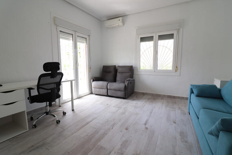 3 Schlafzimmer Villa zu verkaufen 3 Schlafzimmer Villa zu verkaufen