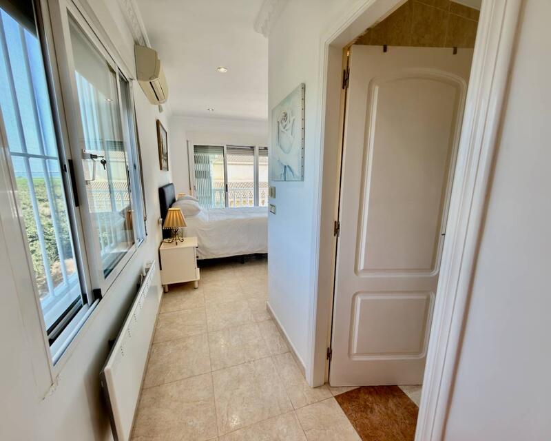 4 chambre Villa à vendre 4 chambre Villa à vendre